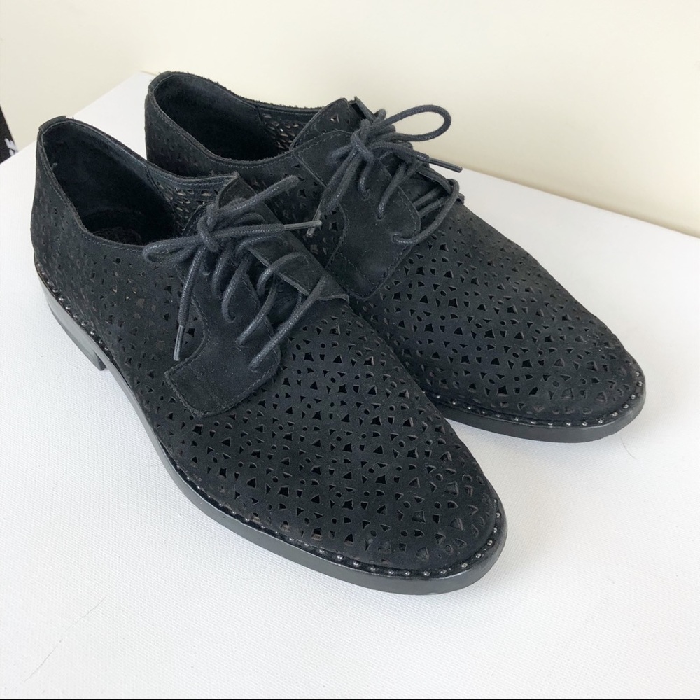 Vince Camuto Lesta Oxford Flats 6.5 Black Laser
